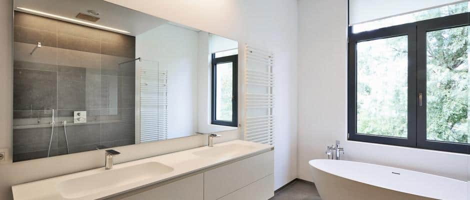 Badezimmer mit Waschbecken aus Corian®