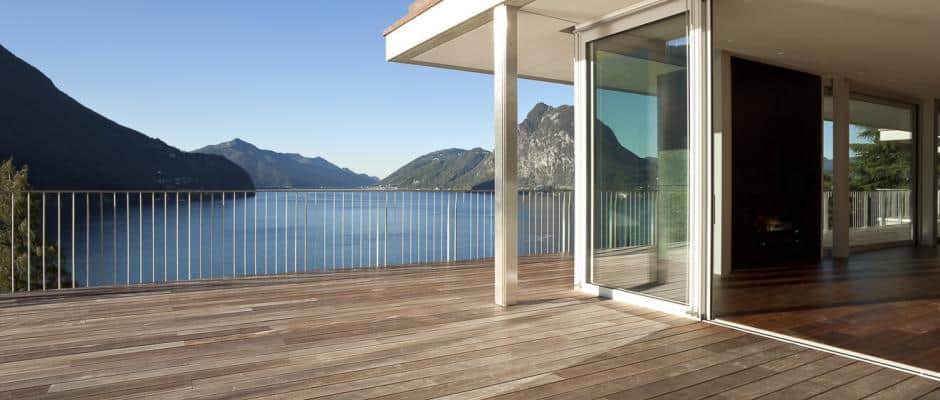 Terrasse mit WPC-Dielen Terrasse mit WPC-Dielen