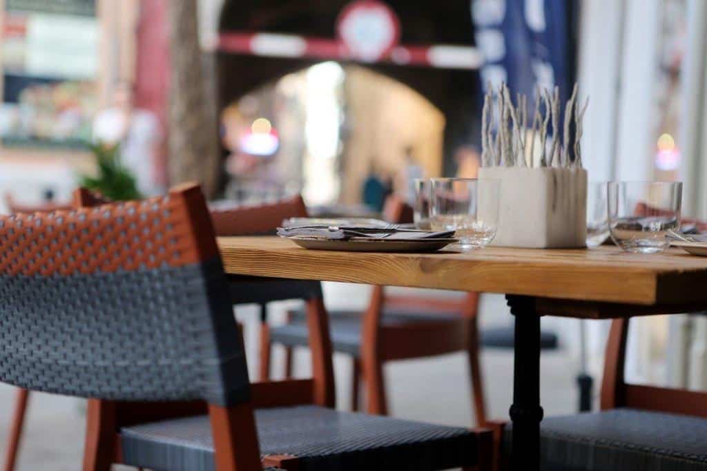 Möbel in einem Café