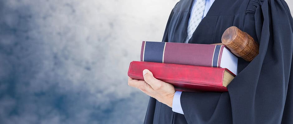 Arbeitsrechtliche Herausforderungen bei Immobilienprojekten meistern